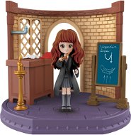 Harry Potter Classroom of Magic with Hermione Figure - Figure Accessories