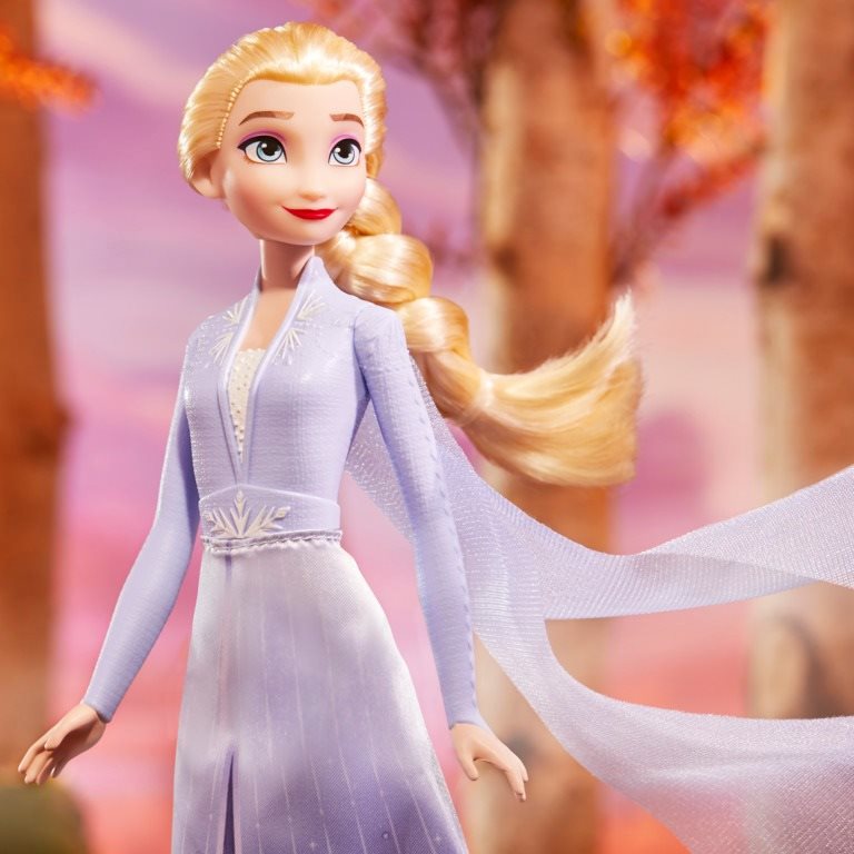 Frozen 2 Elsa Singing Doll Doll alza.sk