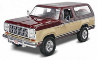 Plastic ModelKit Monogram Car 4372 - 1980 Dodge® Ramcharger - Model Car