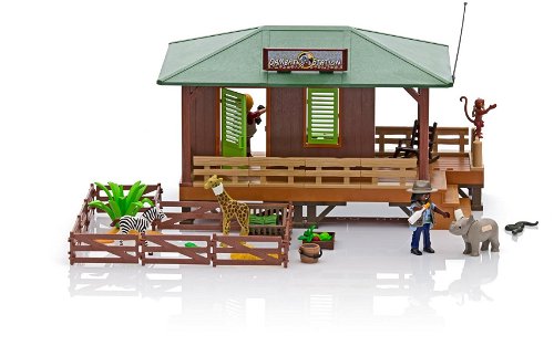  Playmobil Ranger Station with Animal Area [