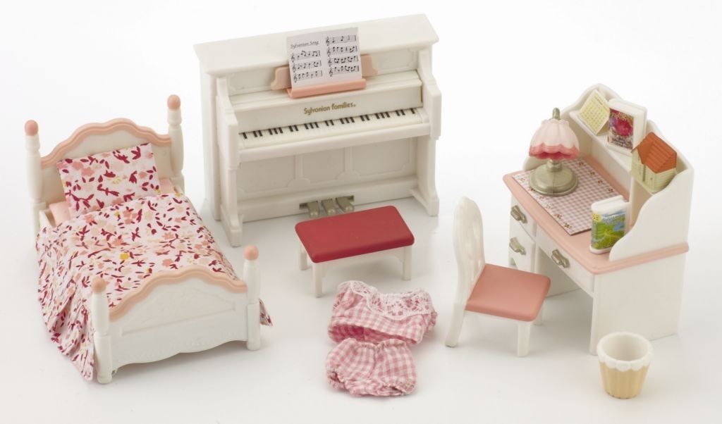 Sylvanian families store girl's room set