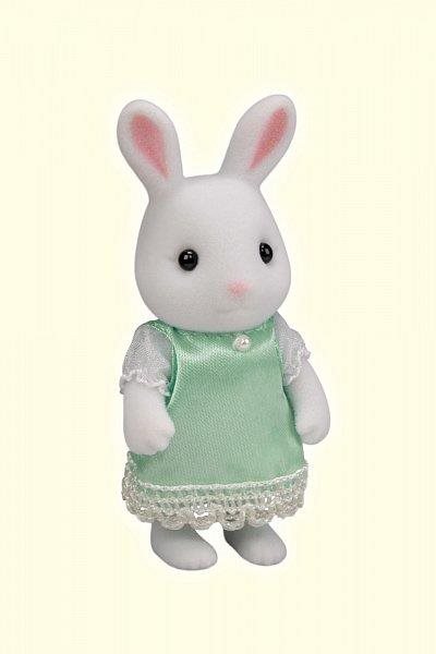 Sylvanian white 2024 rabbit family