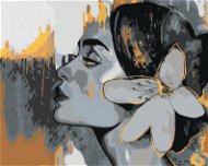 Zuty – Maľovanie Podľa Čísel – Žena Na Sivom Pozadí So Zlatými Prvkami 2, 80 × 100 cm, Plátno + Rám - Maľovanie podľa čísel