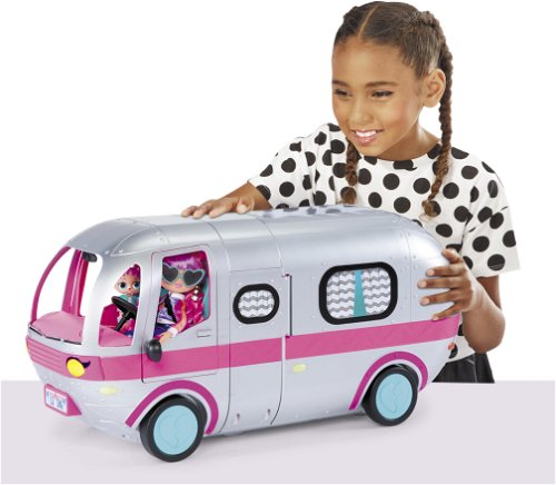 LOL OMG Dolls Excited for Their New Glamper - Camper RV Toy With