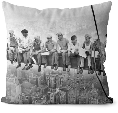 Impar Pillow Workers on the traverse - Pillow - Main image