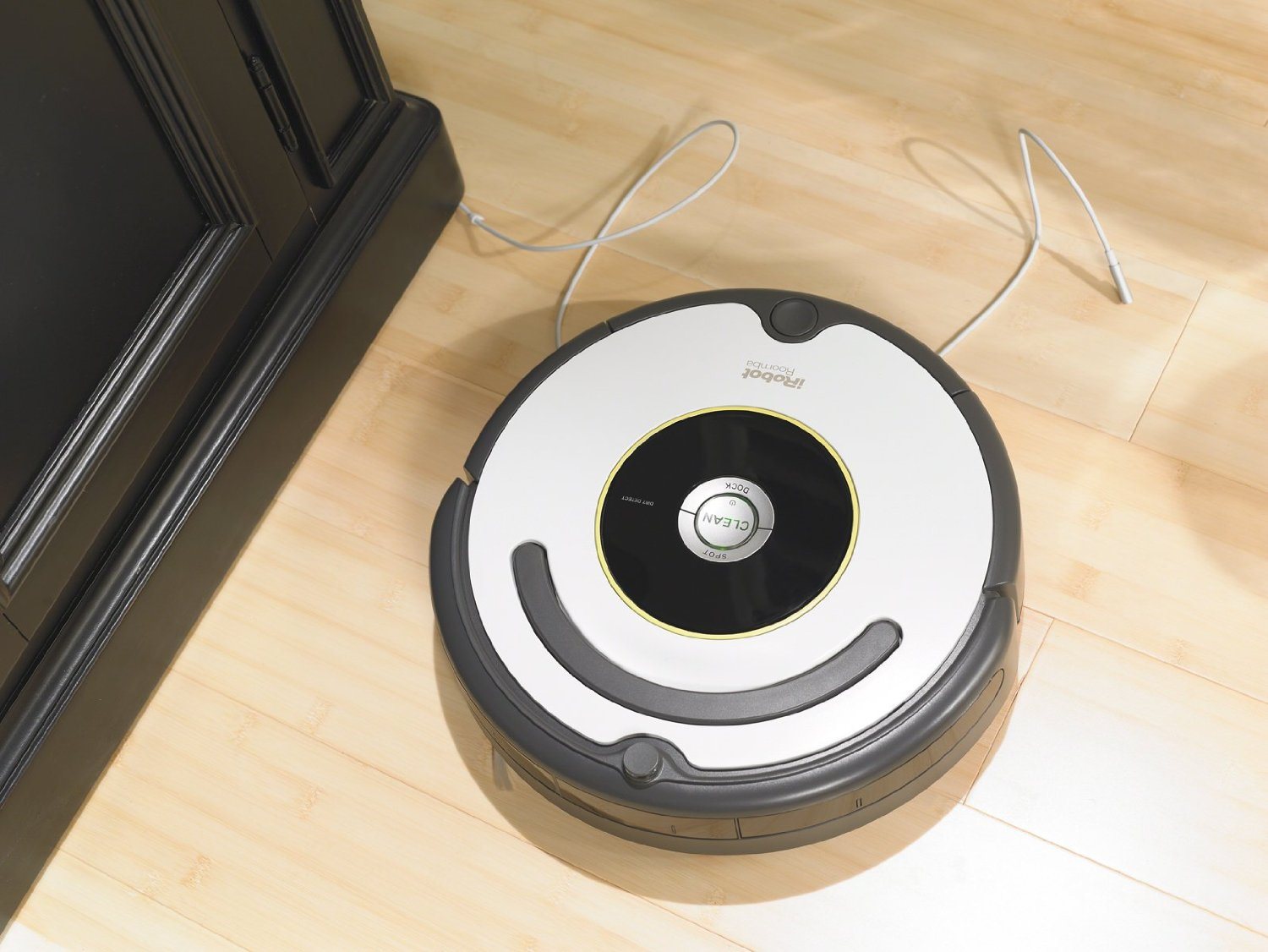 iRobot Roomba 621 - Robot Vacuum | alza.sk