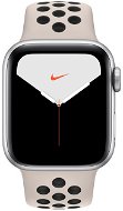 Apple Watch Nike Series 5 Stříbrný hliník s béžovým/černým sportovním řemínkem Nike - Chytré hodinky