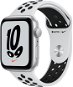 Apple Watch Nike SE 44 mm Ezüst alumínium platinaszín-fekete Nike sportszíjjal - Okosóra