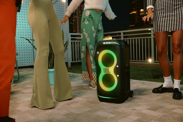 JBL Partybox Stage 320 - Bluetooth reproduktor - Lifestyle 10