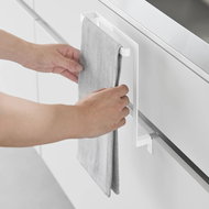 Yamazaki Tower Držák utěrek závěsný, nastavitelný, bílý - Držák na kuchyňské utěrky