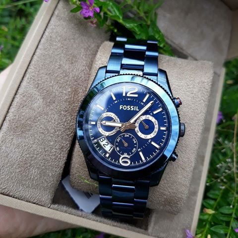 Perfect boyfriend fossil online watch