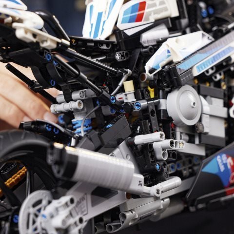What's It Like To Build A LEGO Technic BMW M 1000 RR Model?