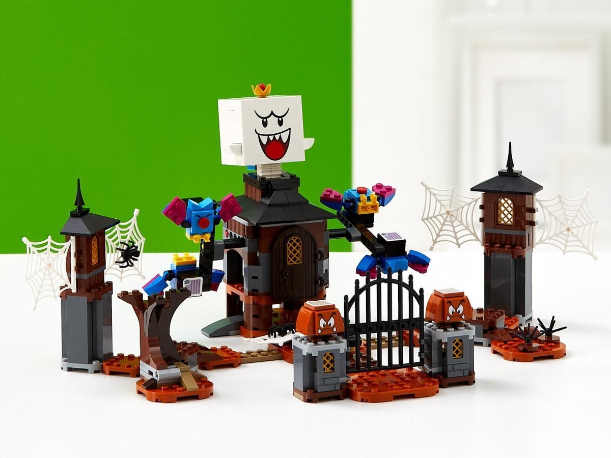 LEGO Super Mario 71377 King Boo and the Haunted Yard - Expansion
