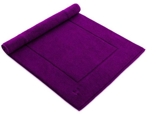 Möve Essential 60 × 100 cm cranberry - Bath Mat - Main image