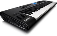  M-Audio Axiom 61  - Electronic Keyboard