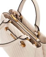GUESS Kabelka Sela Girlfriend Satchel černá - Kabelka