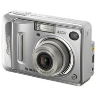 Sada FUJIFILM FinePix A400 Zoom, CCD 4 Mpx, 3x zoom, 1,8" LCD, 2x AA, xD + nabíječka + 2x AA baterie - Digital Camera