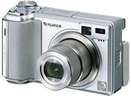 FUJIFILM FinePix E550, SuperCCD HR 6,63 mil. bodů, optický zoom 4x / digit. 6.3x - Digital Camera