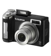 FUJIFILM FinePix E900, CCD 9 Mpx, 4x zoom, 2" LCD, 2x AA, xD - Digital Camera