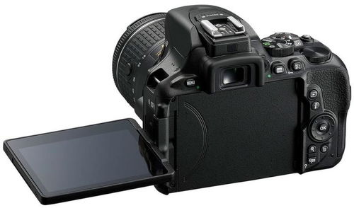  D5600 DX-format Digital SLR Body : Electronics