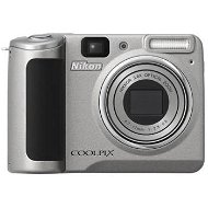 NIKON COOLPIX P50 stříbrný (silver), CCD 8.1 Mpx, 3,6x zoom, 2xAA, 2.4" LCD, SD/ SDHC - Digital Camera