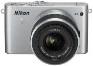 Nikon 1 J3 + 10-30 mm VR Objektiv Silber - Digitalkamera