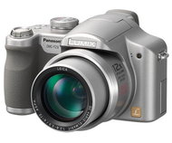 Panasonic LUMIX DMC-FZ8EG-S stříbrný (silver), CCD 7,38 Mpx, 12x zoom, 2.5" LCD, Li-Ion, SD/ MMC, st - Digital Camera