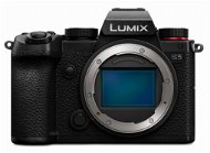 Panasonic Lumix DC-S5 + Lumix S PRO 24-105 mm f/4 MACRO O.I.S. - Digitální fotoaparát