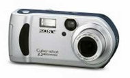 Sony CyberShot DSC-P71, 3.20 mil. bodů, optický / digitální zoom 3x / 6x
