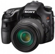 Sony Alpha A57 + objektiv 18-55mm - Digitale Spiegelreflexkamera