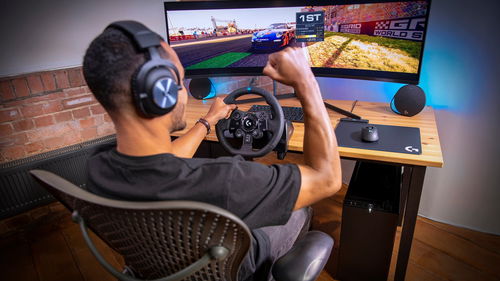 Logitech G923 Driving Force + Gran Turismo 7 - PS5 - Steering Wheel