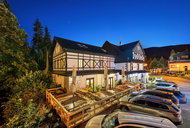 Jarní nebo podzimní pobyt ve Špindlu: 3 dny s polopenzí pro dva (všední dny) - Voucher: