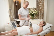 Kryolipolýza: bezbolestná neinvazivní liposukce i s lymfodrenáží (50 min +50 min) v Plzni - Voucher: