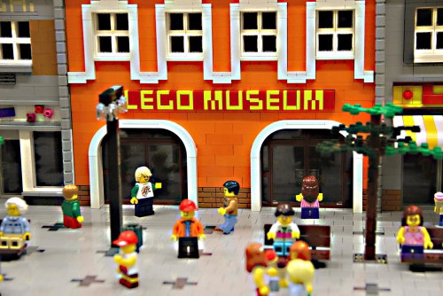 Za dobrodružstvím do MUZEUM LEGA Poděbrady: Rodina 2+1 - Voucher: - Main image