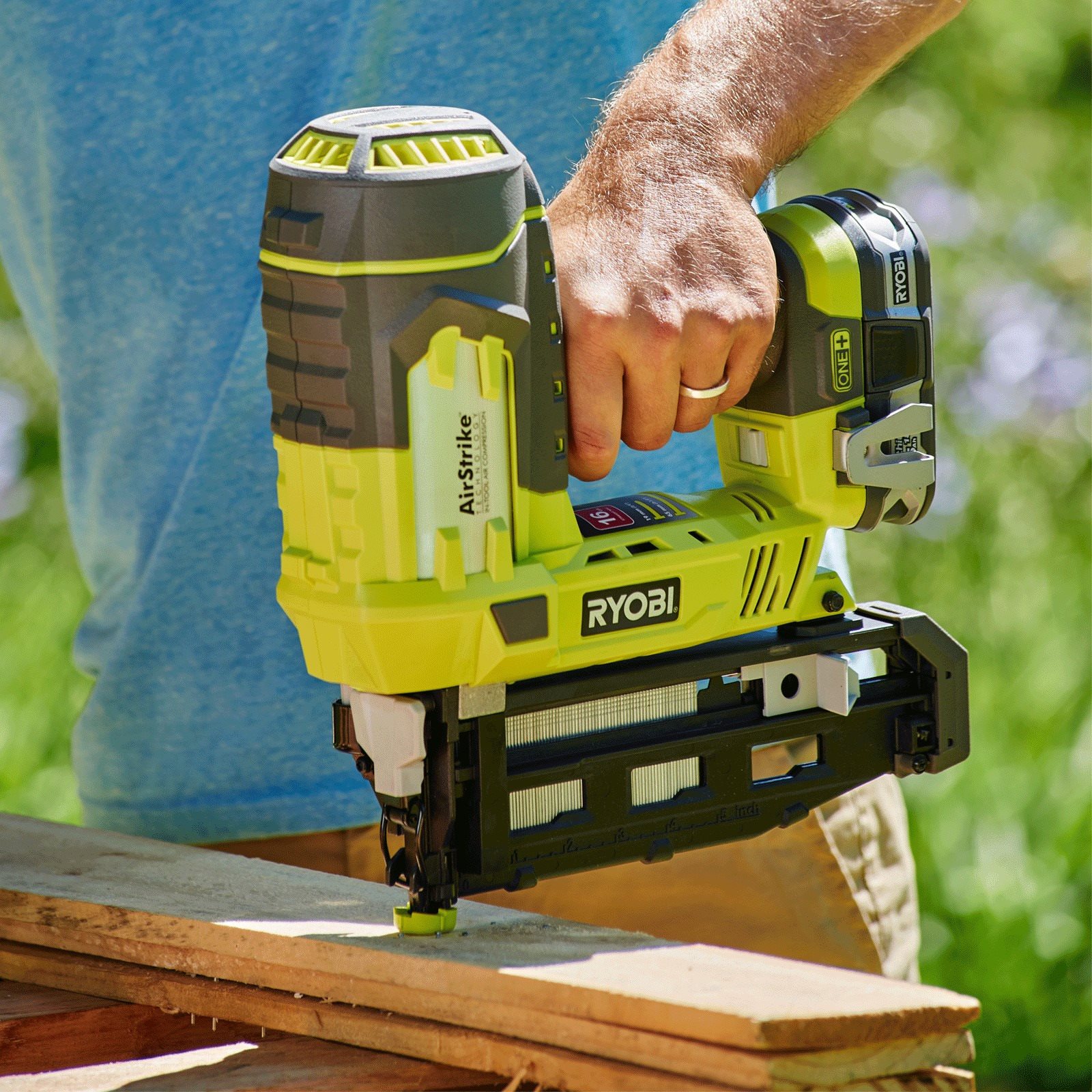 Ryobi one+ deals r18n16g