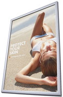 Showdown Displays Window flap 700 × 1000 mm, sharp corner, profile 25 mm - Clip Frame