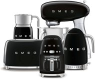 Kuchynský robot SMEG 50's Retro Style 4,8 l čierny, s nehrdzavejúcim podstavcom + Prekvapkávač +  Rýchlovarná kanvica - Set