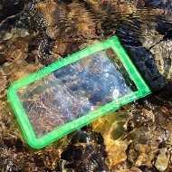 Universal waterproof case Color: Green - Waterproof Case