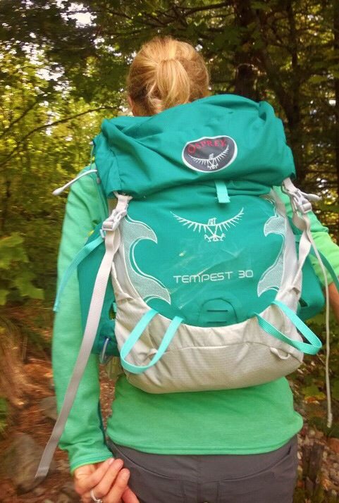 Osprey hotsell tempest green