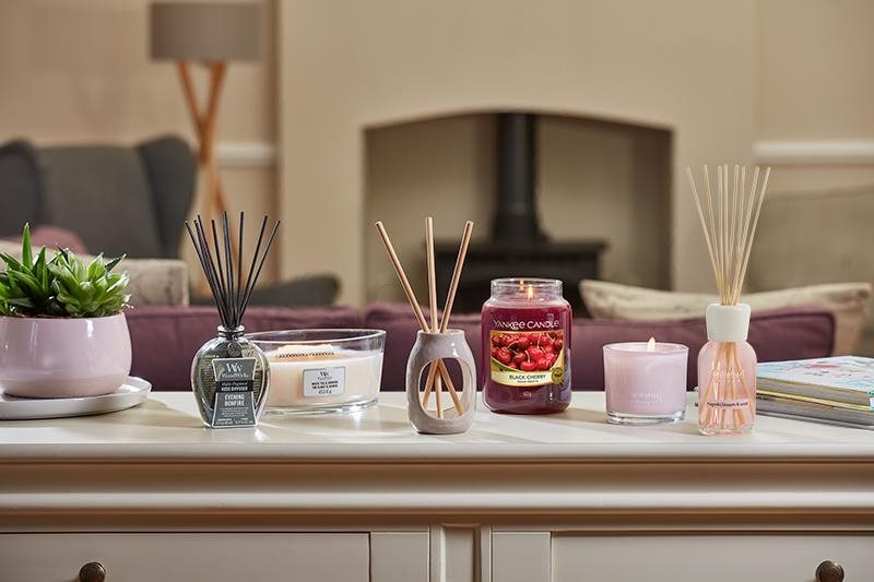 Yankee Candle Duft-Teelicht „Exotic Acai Bowl“ – Fruchtig-blumiger Duft, 4–6 H Brenndauer, In Glas