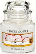 Yankee Candle Classic malý Snow in Love 104 g – darčekový BOX - Sviečka
