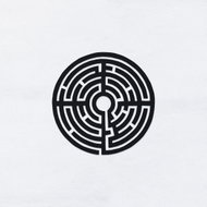 Černý kovový obraz Labyrinth - 62 × 62 cm - Painting