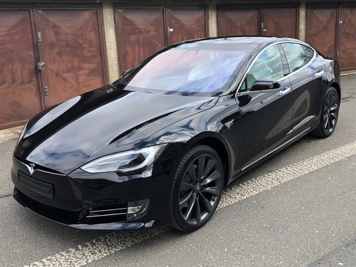 TESLA Model S 100D - Electric car - Main image