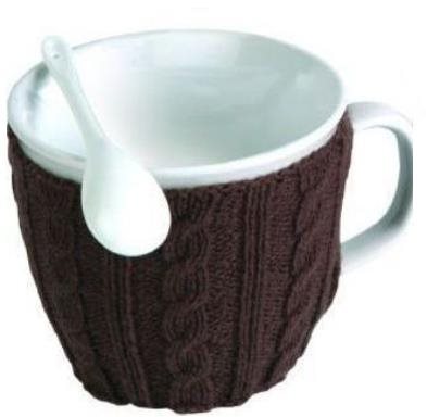 Vanilla Season Mahal, hrnek v hnědém svetru a lžička, 400 ml - Hrnek - Main image