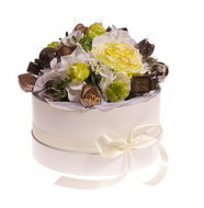 KOVANDOVI Bouquet of pralines white box 300 g - Chocolate