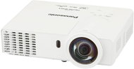  Panasonic PT TW240  - Projector